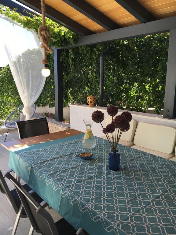 Holiday Home Vuko Севид Экстерьер фото
